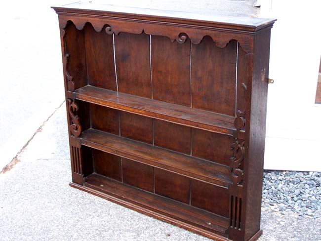 A late 18th or early 19th century English Oak Plate Rack — image 4
